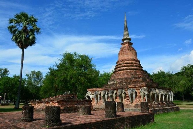 1 Day Sukhothai Historical Park from Chiang Mai Private Tour - Food and downtime during a long drive day