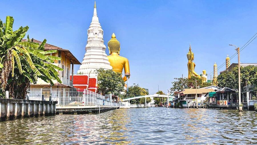 1 Hr Private Bangkok Canal Boat Tour: Traditional Flat Boat - Getting to Wat Mai Yai Nui Near BTS Dark Green Line