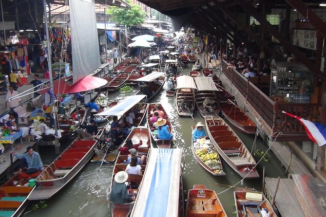 2-hour Bangkok Old City Night CHOB TUK TUK + Talat Noi Street Art - Stop 4: Talat Noi street art, Thai-Chinese streets, and night food