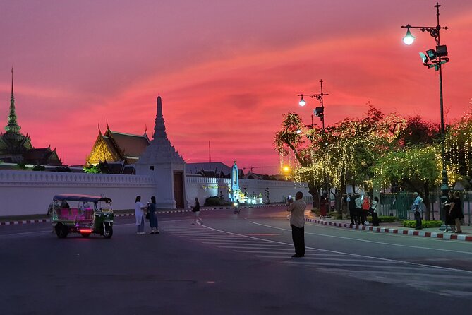 2 Hour Electric Tuk Tuk Cultural Tour of Bangkok - Chinatown Gate Ride, Then the River View at Phra Pok Klao Bridge