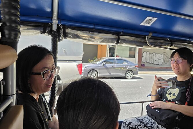 2 Hour Electric Tuk Tuk Cultural Tour of Bangkok - Pak Khlong Flower Talat: A Colorful Photo Stop You Can Actually Enjoy
