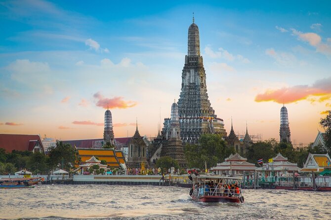 3-Hour Bangkok Walking Tour: Wat Pho and Wat Arun - Wat Pho: the reclining Buddha and the details you’d miss alone