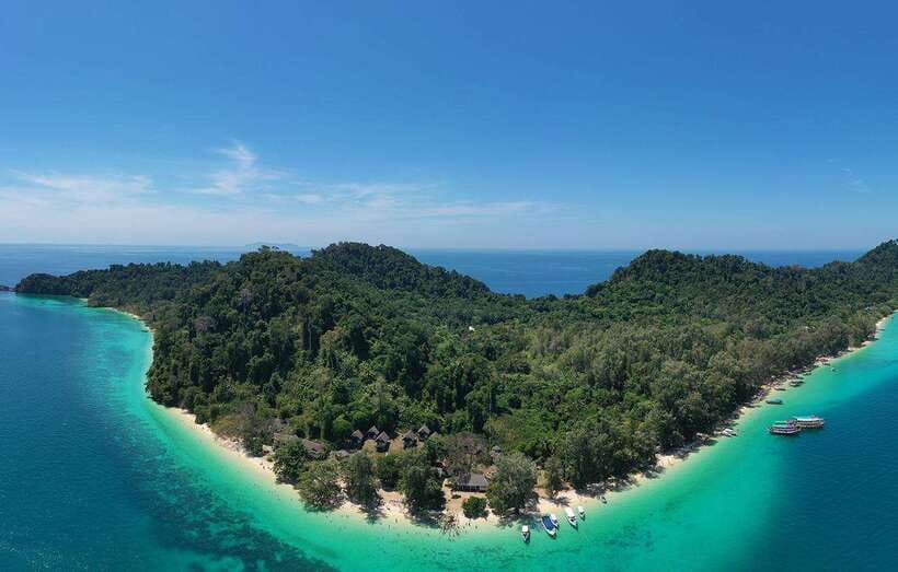 4-Island Tour from Koh Lanta to Koh Kradan with Beach Lunch - Ko Ngai: calmer island walking and swimming break