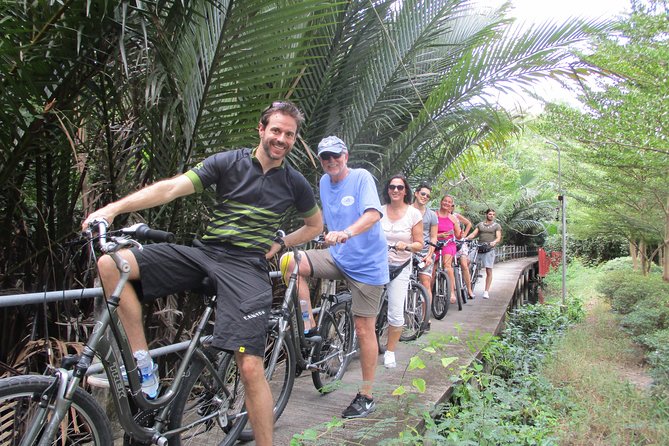5-Hour Bike Tour of Hidden Bangkok - Back alleys, little corners, and why this guide-led ride feels real