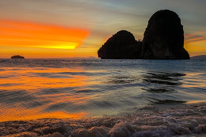 7 Island sunset tour by Speedboat | Catamaran plus BBQ & Plankton - Railay Beach at dusk: plankton viewing and why darkness matters
