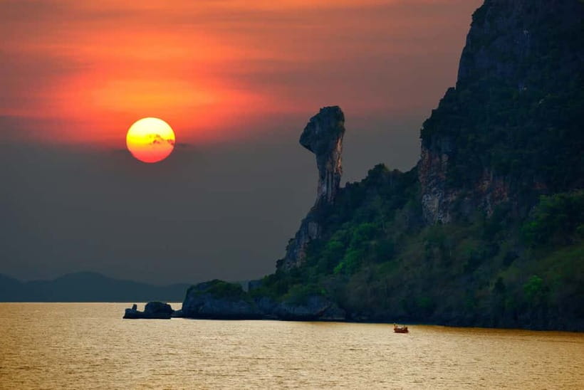 7 Islands sunset tour plus bioluminescent plankton + BBQ - The big idea: why a 7 Islands sunset plus plankton day feels different