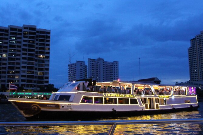 Amazing Chaophraya Dinner Cruise Experience - What’s Included in the Buffet Dinner (And What Isn’t)