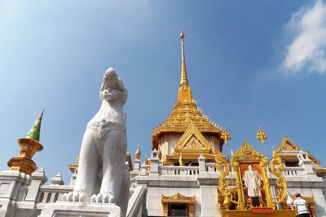 Ancient City & Temples of Ayutthaya ( UNESCO ) by River Cruise with Buffet Lunch - Wat Na Phra Mane and the reclining Buddha moment