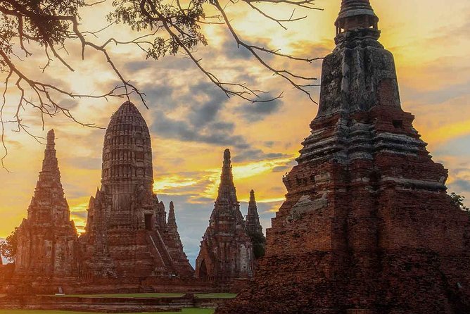 Ancient Wonders of Ayutthaya with Return Scenic River Cruise - Guides, live English commentary, and group size up to 60