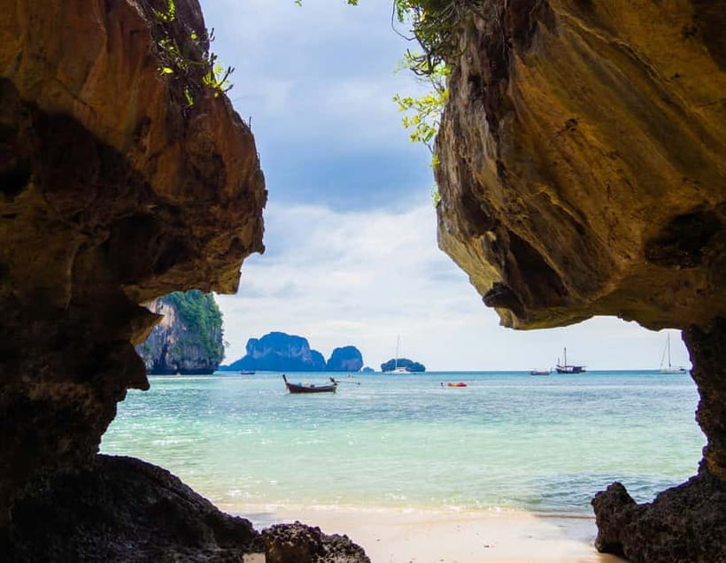 Ao Nang: Premium 4 Islands Snorkeling Tour by Speedboat - Thale Waek sandbar: the walk between Tup and Mor Islands