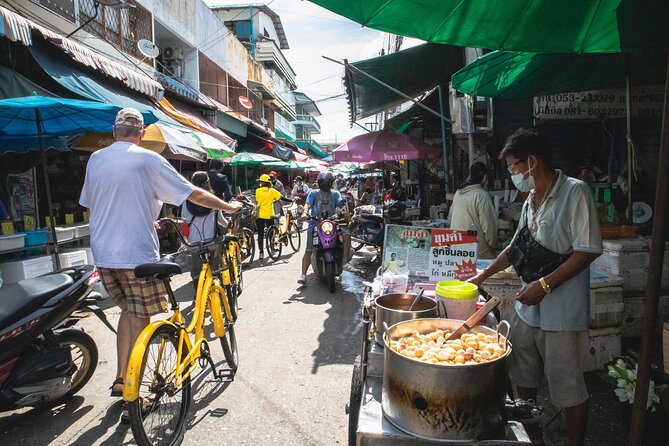 Authentic Chiang Mai 4-Hour Bicycle Tour with Northern Food - Who should book this and who should rethink it