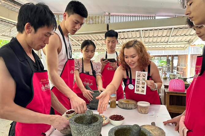 Authentic Thai Cooking Class and Farm Visit in Chiang Mai - Organic Farm Visit: Turning Herbs And Vegetables Into Something You Can Explain