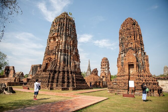 Ayutthaya Customizable Private Tour from Bangkok - Wat Chaiwatthanaram: Towering Stone Chedis and the UNESCO Factor