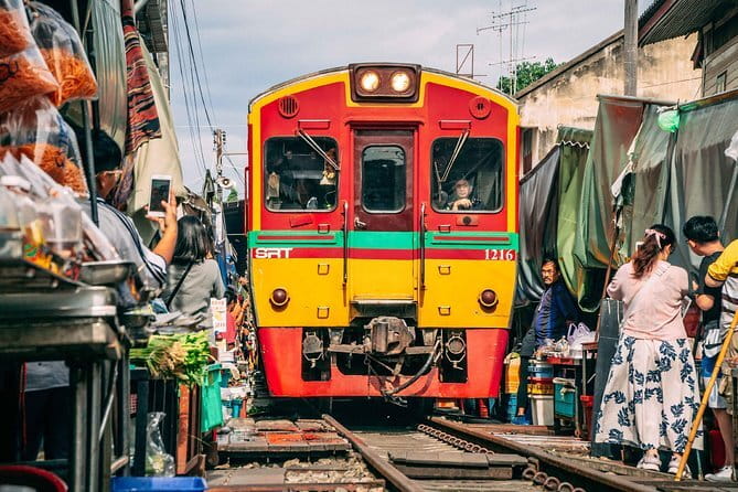 Ayutthaya, Damnoen Floating & Maeklong Railway Market Day Tour - Maeklong Railway Market: the train-through-the-market moment