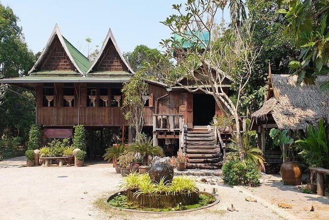 Ayutthaya, Damnoen Floating & Maeklong Railway Market Day Tour - What’s included at each stage, and what you need to budget