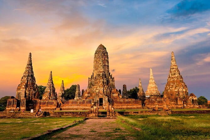 Ayutthaya, Damnoen Floating & Maeklong Railway Market Day Tour - Who should book this tour (and who should choose something else)