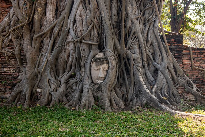 Ayutthaya, Maeklong Railway, Damnoen Saduak Floating Market - What the 12 hours feel like on the ground