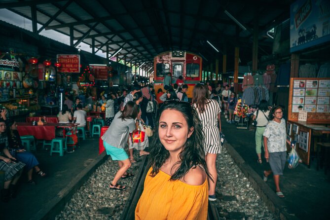 Ayutthaya, Maeklong Railway, Damnoen Saduak Floating Market - Price and what you really get for $86 per person
