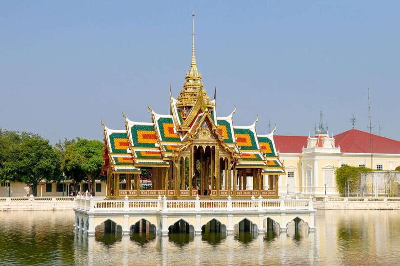 Ayutthaya One Day: Famous Temples & Bang Pa-In Palace Tour - Bang Pa-In Royal Palace, where Royal Siam goes European-ish