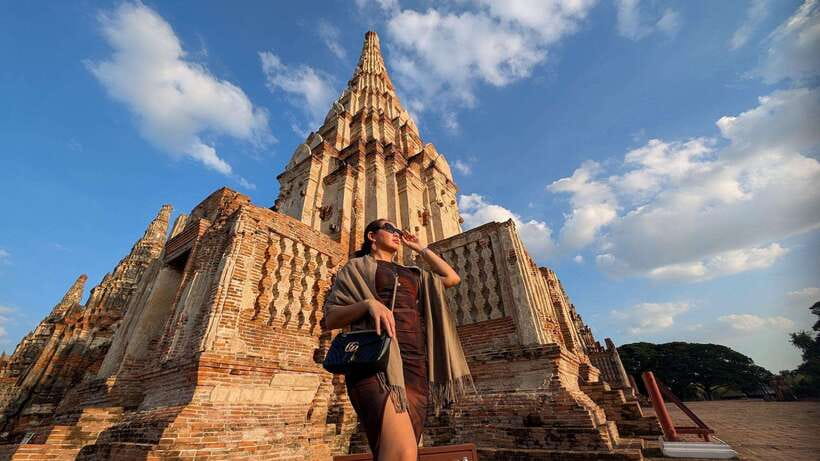 Ayutthaya: Private Boat Tour with Optional Temple Visits - Wat Phanan Choeng Worawihan: The 19-Meter Buddha Stop