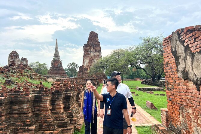 Ayutthaya’s Hidden Gems: Small Group Tour with Car & Local Guide - Wat Mahathat and Wat Ratchaburana: Buddha Roots and a Prang With a Dramatic Past