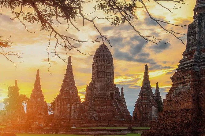 Ayutthaya UNESCO Temples Group Tour with Lunch - Your morning flow: Wat Lokayasutharam and the reclining Buddha