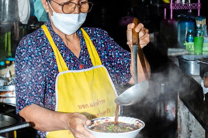 Baba Tastes Phuket Food Tour with 15+ Tastings - Entering Phuket Town: Easy Start Near Jui Tui Temple