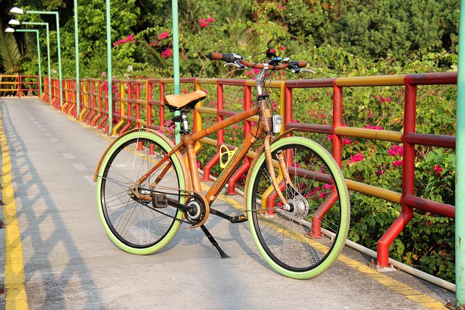 Bamboo Bicycle Tour in twilight: watch dancing Fireflies in Bangkok - Stop 1: Wat Khlong Toei Nok, then a quick river crossing