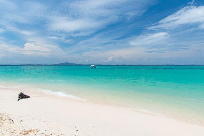 Bamboo Island, Maya Beach and Phi Phi Islands One Day Tour from Krabi - Bamboo Island (Koh Mai Phai): the heart-shaped beach vibe in practice