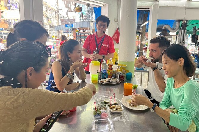 Bang Rak Backstreets: Local Bites & Culture Walking Tour - Bang Rak’s breakfast start at Thai-Chinese duck rice level