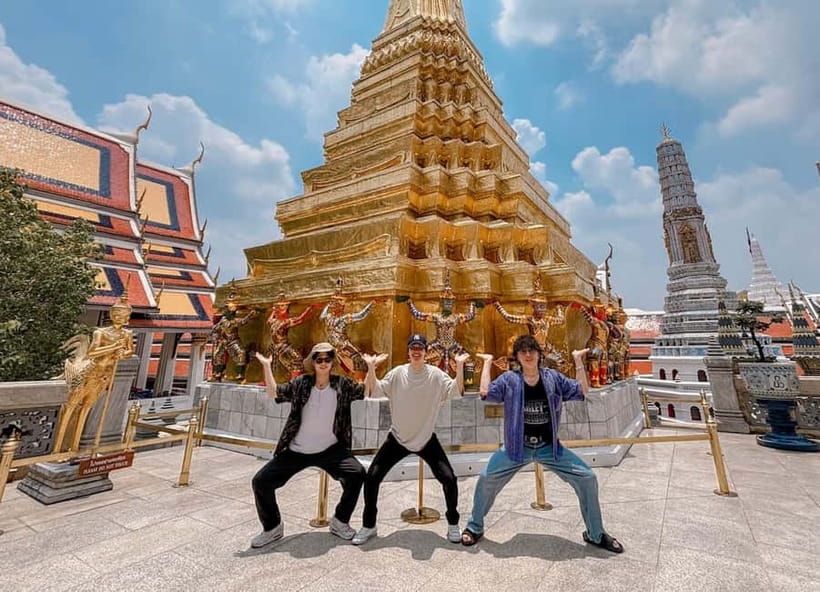 Bangkok: 2 Hours Grand Palace & Wat Pho Private Tour - Meeting at Golden Place, then avoiding the first Bangkok headache