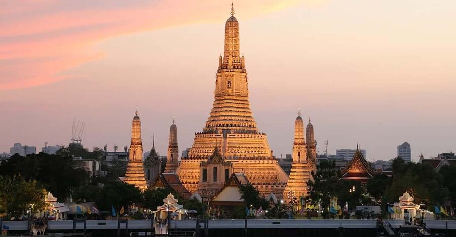 Bangkok: A 4 Hours Tuk Tuk Sightseeing Tour Iconic Landmarks - Wat Arun: outside river views and the 45-minute photo window