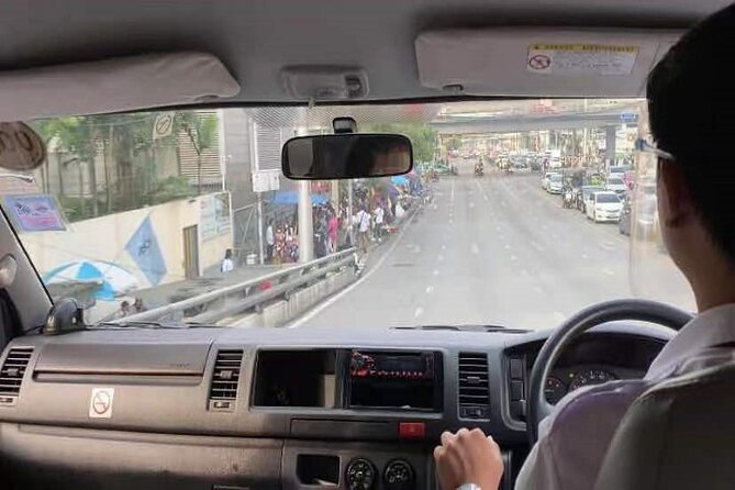Bangkok Airport Arrival Private Transfer incl. tollway - How the Van Works for Groups, and the Luggage Limit That Matters