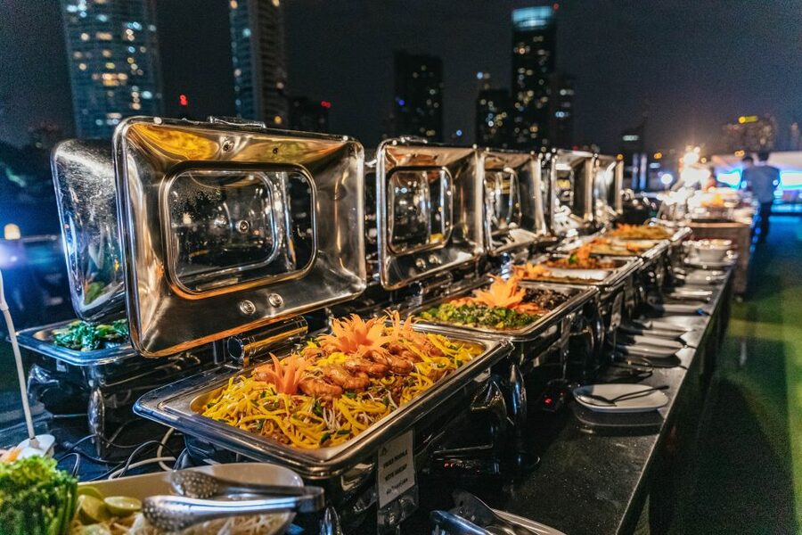 Bangkok: Alangka Luxury Buffet Dinner Cruise With Live Music - Who This Cruise Is Best For, and Who Should Skip It