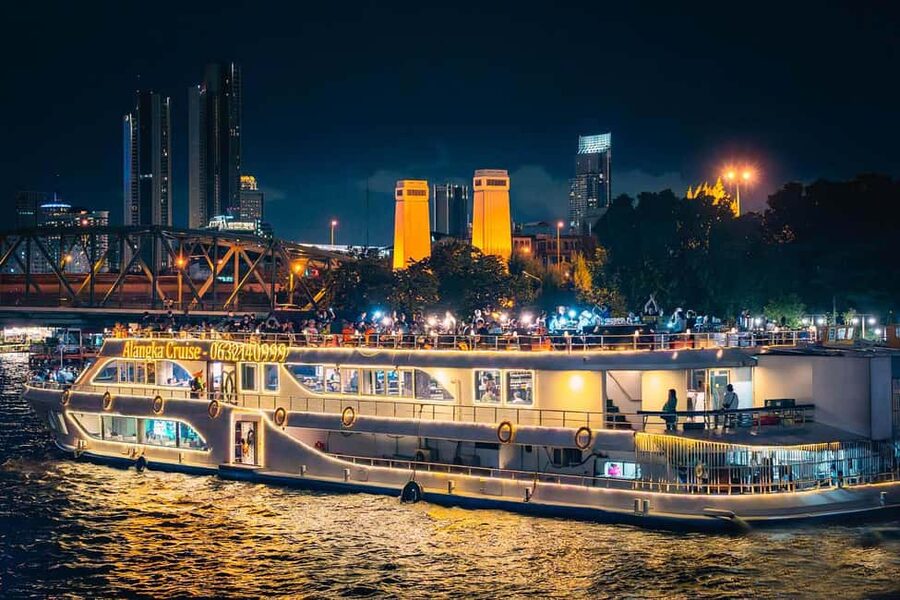 Bangkok: Alangka Luxury Cruise with Buffet and Live Music - Iconsiam Pier 4 Timing: From 18:00 Exchange to a 21:15 Finish