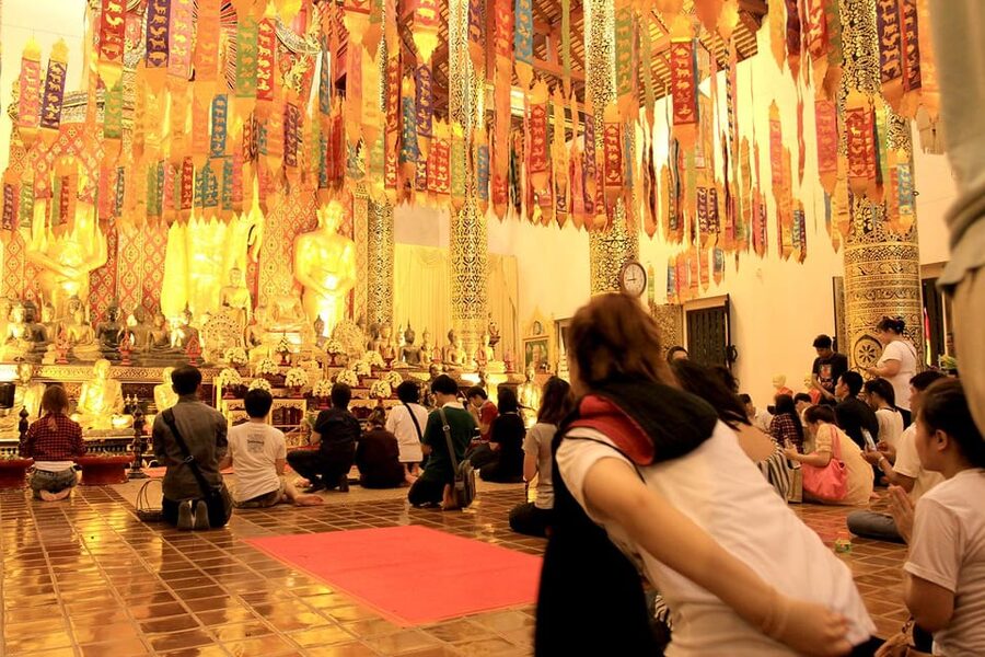 Bangkok: Audio guides for Bangkok, Ayutthaya & Chiang Mai - Bangkok in 14 tracks: Grand Palace to Wat Traimit and Chinatown