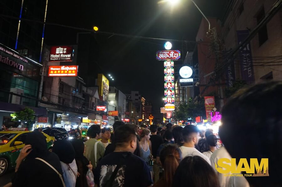 Bangkok Authentic Tasting Thai-Chinatown Walking Food Tour - Who This Tour Fits (and Who Should Choose Private)