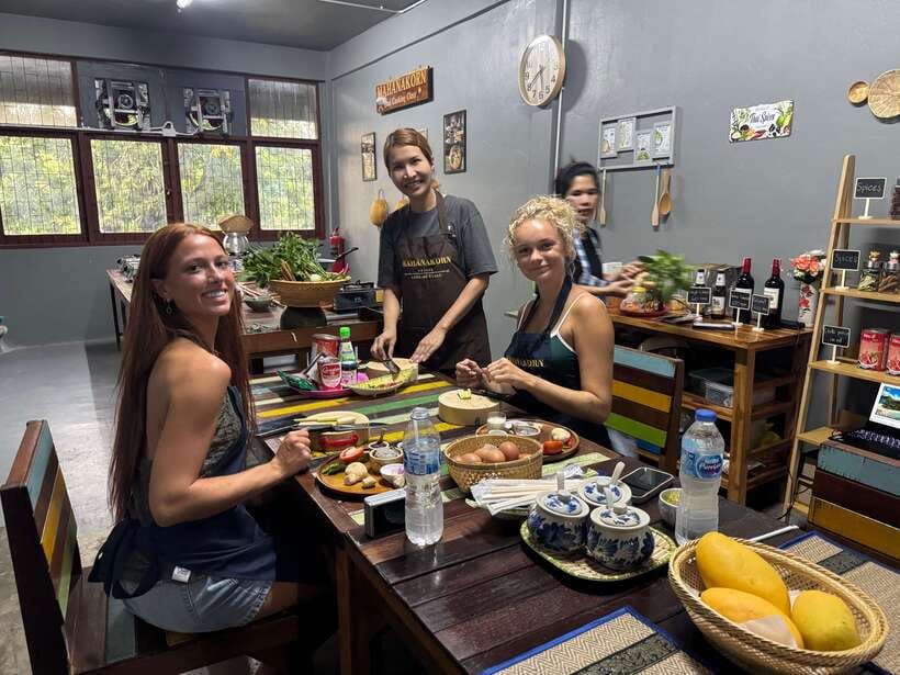 Bangkok: Authentic Thai Cooking Class with Local Host - Key highlights