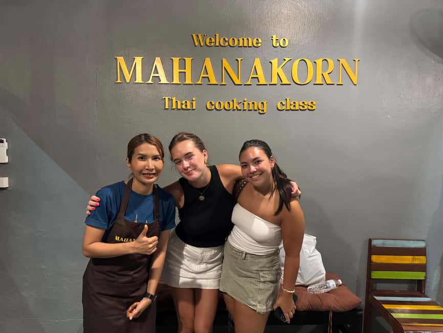 Bangkok: Authentic Thai Cooking Class with Local Host - First steps near Wat Pak Nam: a class that feels truly local