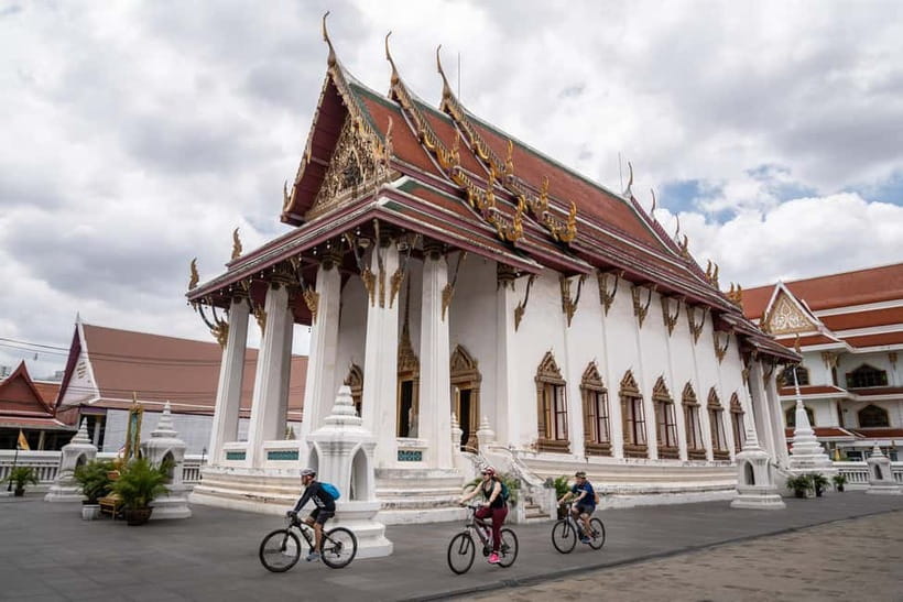 Bangkok: Backstreets and Historic Temples Bike Tour - Chao Phraya River Cycling and the Rama 8 Bridge Cross