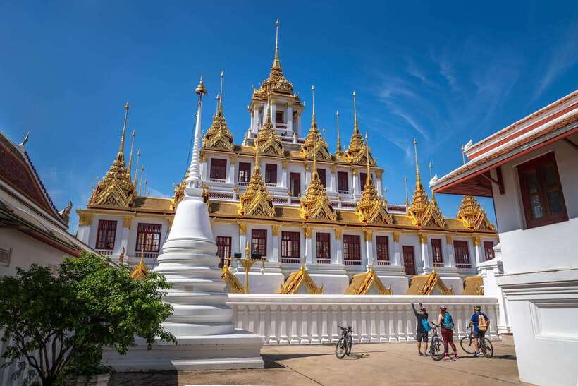 Bangkok: Backstreets and Historic Temples Bike Tour - Local Ferry, Grand Palace Area Park, and Food-Market Energy