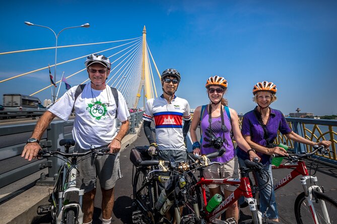 Bangkok: Backstreets and Temple Historic Bike Tour - The Morning Start: Getting Set Up at Discova Day Tour Shop