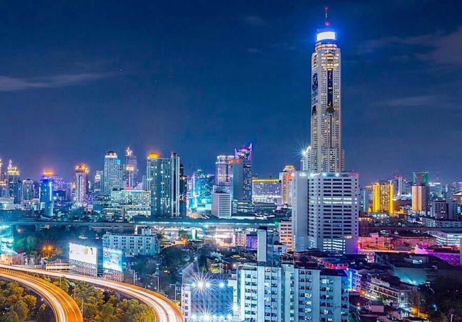 Bangkok: Baiyoke Observation Deck with Lunch/Dinner Buffet - The 84th Floor Revolving View Point: Where the City Becomes a Photo Project