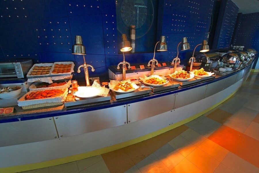 Bangkok: Baiyoke Observation Deck with Lunch/Dinner Buffet - Service and Room-for-Photos: The Bits That Make It Feel Smooth