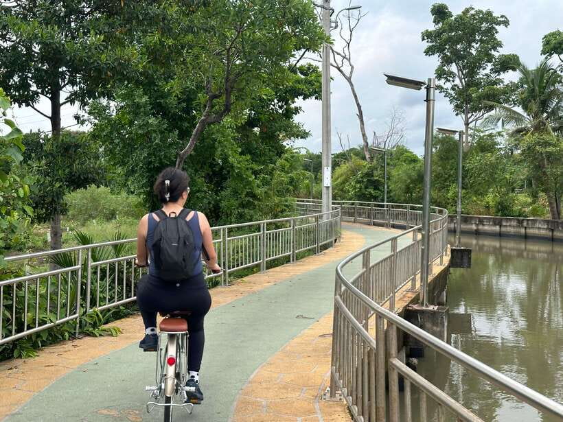 Bangkok: Bang Kachao Green Lung Bike Tour - Guides: why Mr Tee and Eve are mentioned so often