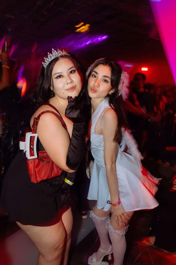 Bangkok: Bar and Club Crawl - The Four Stops: How the Night Moves From Cocktails to Clubs