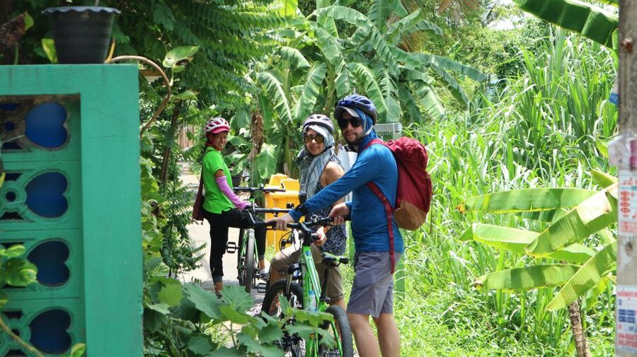 Bangkok: Bike and Canal Boat Tour with Lunch - Key highlights at a glance