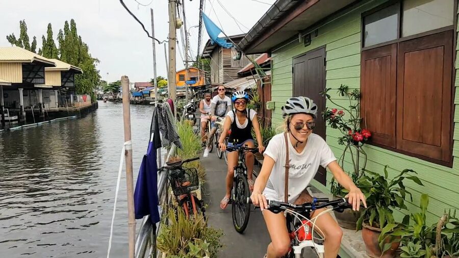 Bangkok: Bike and Canal Boat Tour with Lunch - The Artist’s House lunch: why the canal view changes the whole meal