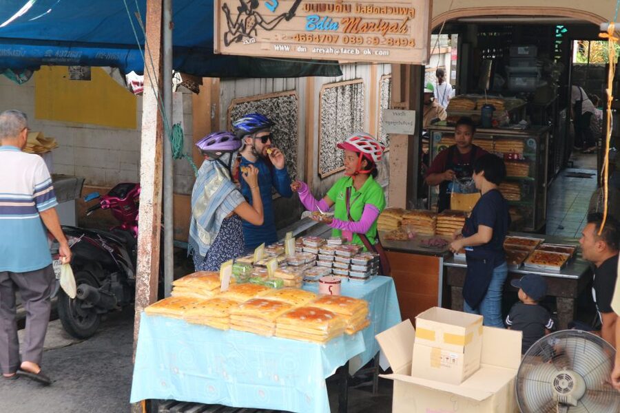 Bangkok: Bike and Canal Boat Tour with Lunch - Meeting at Jamming Thailand Tours near Itsaraphap MRT