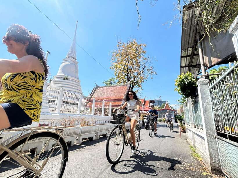 Bangkok: Bike, Boat & Food Tour in Thonburi - Why this Thonburi bike, boat, and food combo works